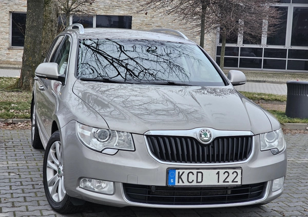 Skoda Superb cena 44900 przebieg: 224000, rok produkcji 2013 z Szydłowiec małe 631